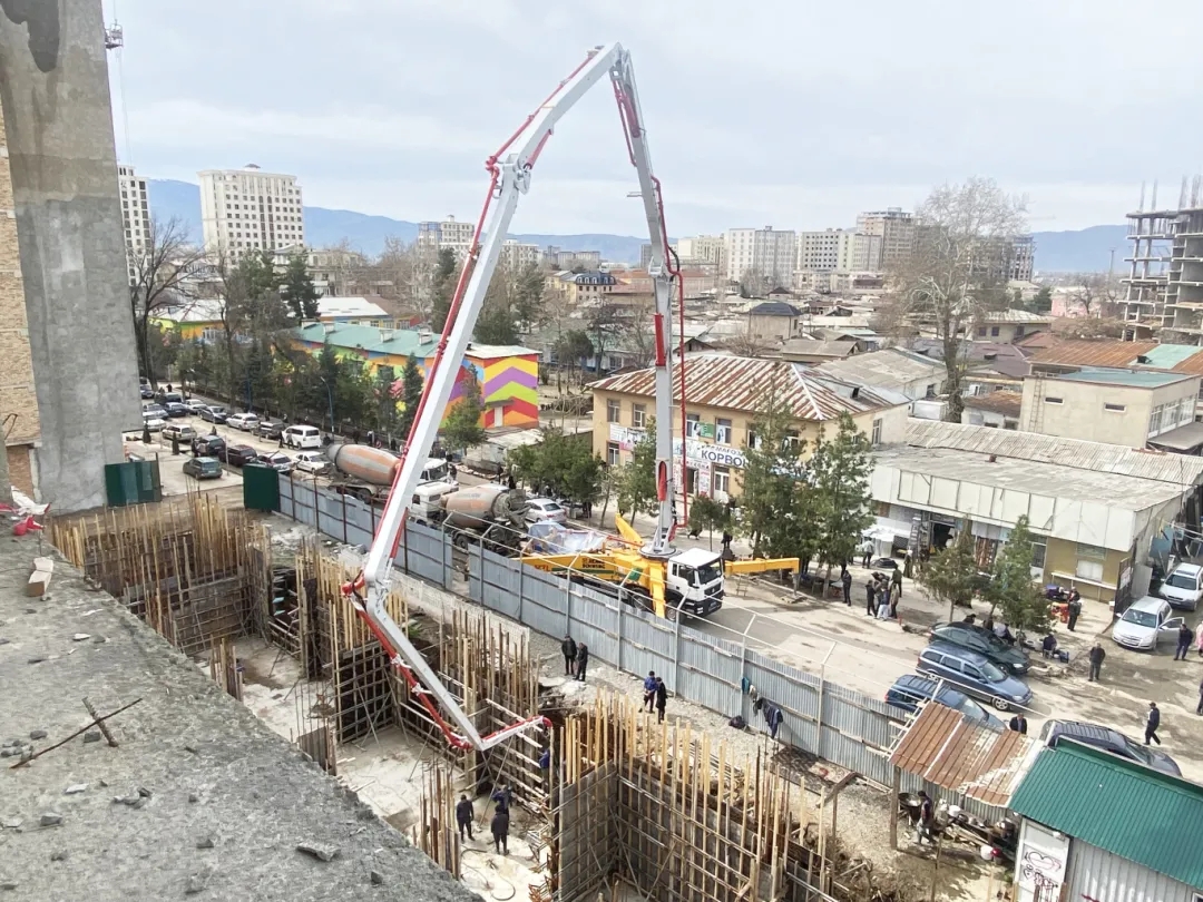 筑夢(mèng)“藍(lán)?！保⌒旃け密嚒叭Ψ邸敝衼?！