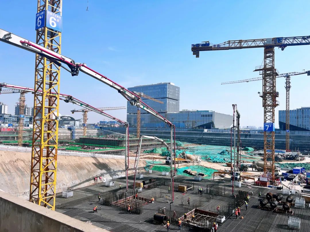 提前11小時(shí)!徐工大米數(shù)泵車賦能高效施工