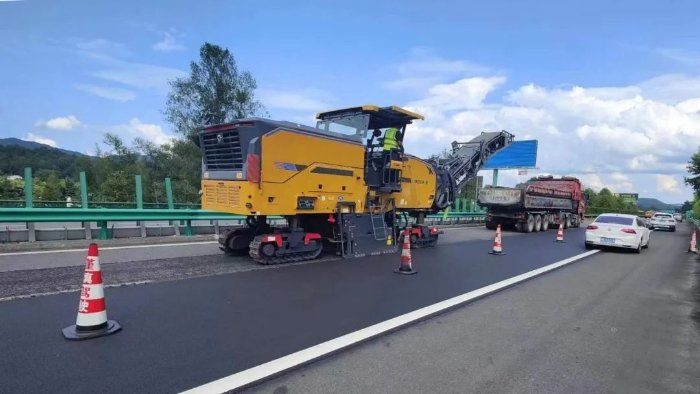 精彩綻放！徐工兩米銑刨機(jī)全國高速踔厲風(fēng)發(fā)