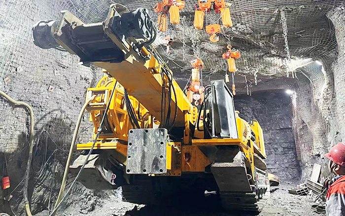 掘進(jìn)磷礦！徐工XTR7/360掘進(jìn)機點磷成金