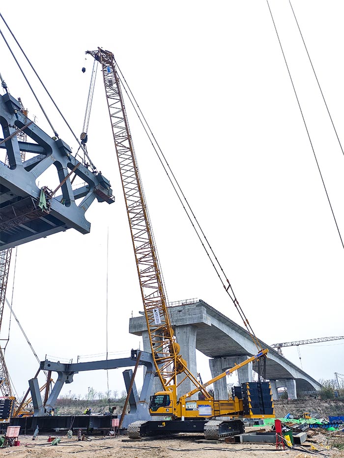 【全球之履】總重3800噸！徐工履帶兄弟團(tuán)助力“引漢濟(jì)渭”管橋建設(shè)