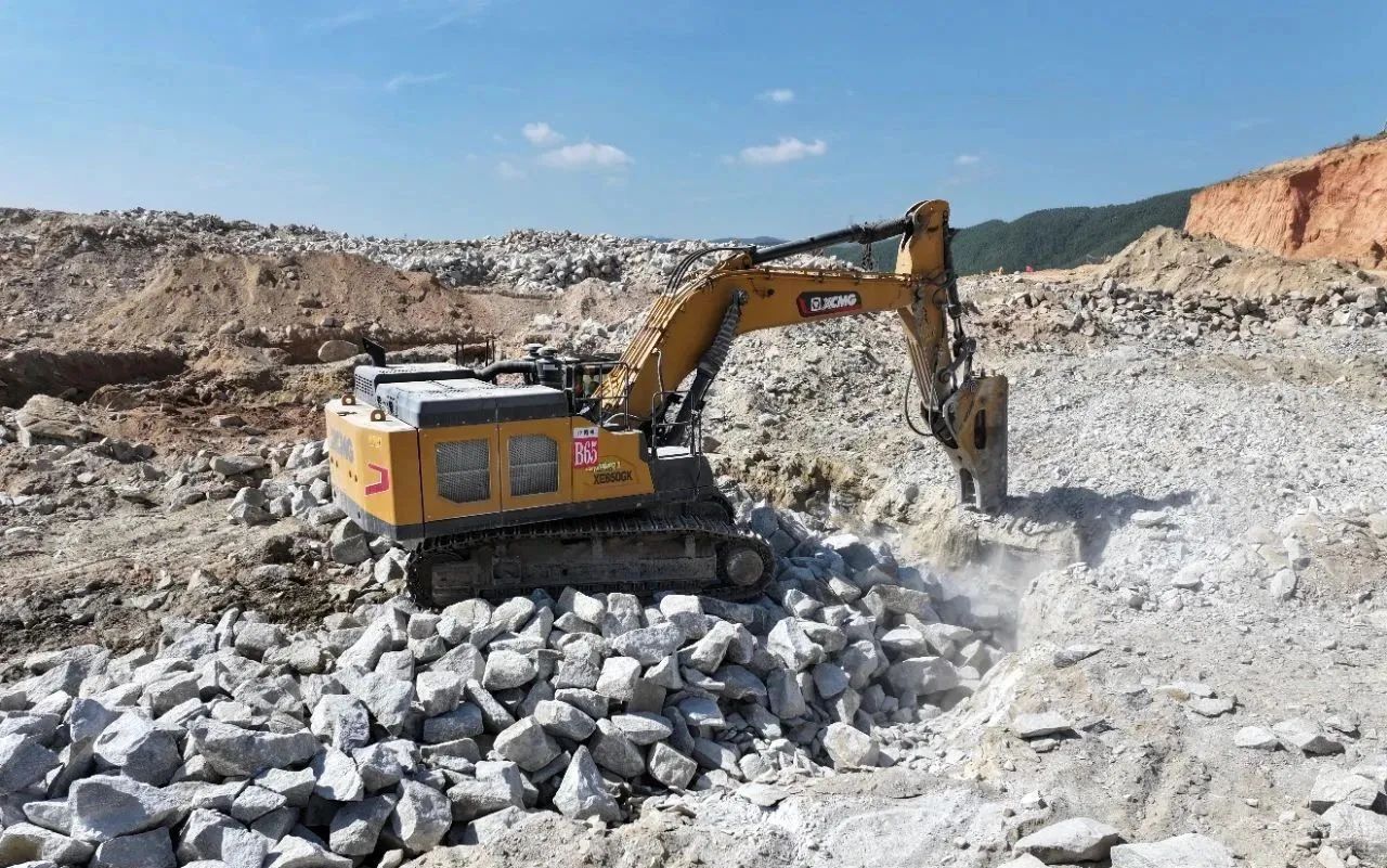 聯(lián)袂出擊！徐工中大挖奏響新能源產(chǎn)業(yè)發(fā)展新序曲