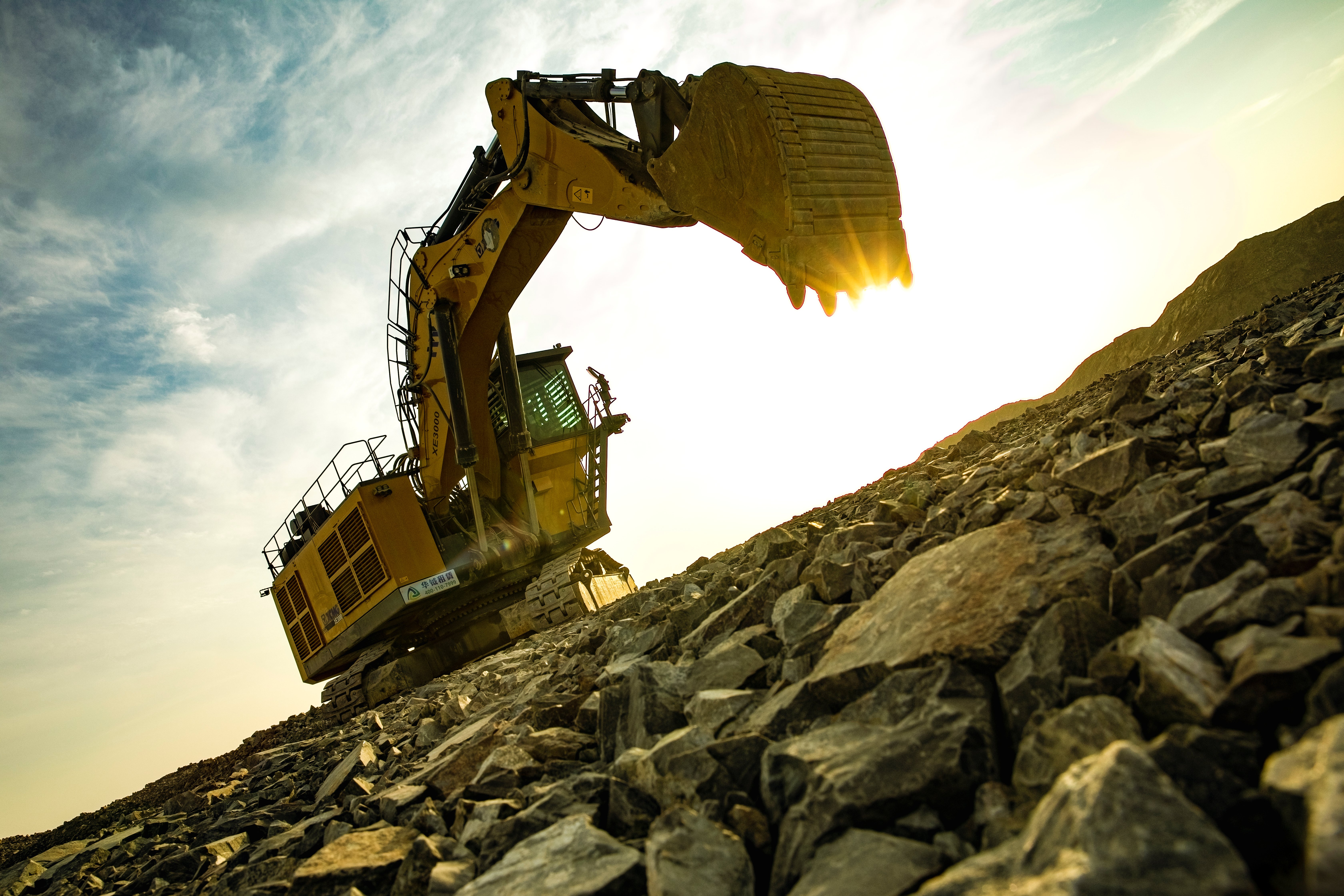 大型露天礦山智選之作，徐工XE3000礦用挖掘機