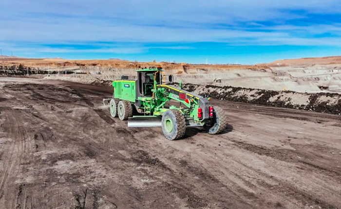 全國首臺！礦用大功率純電動平地機(jī)震撼登場！