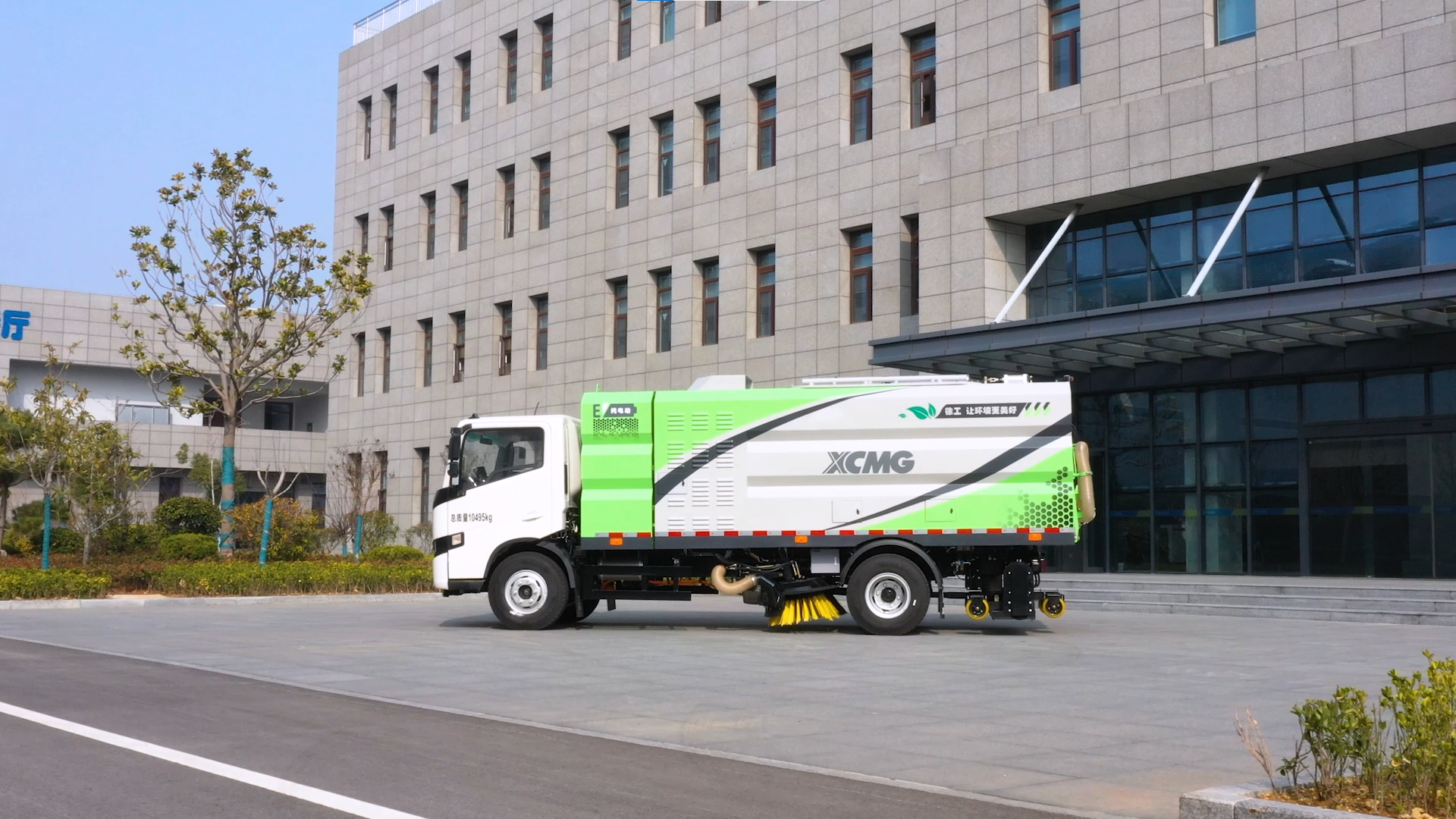 【新品搶先看】無懼灰塵挑戰(zhàn)，徐工干濕兩用吸塵車強勢來襲！