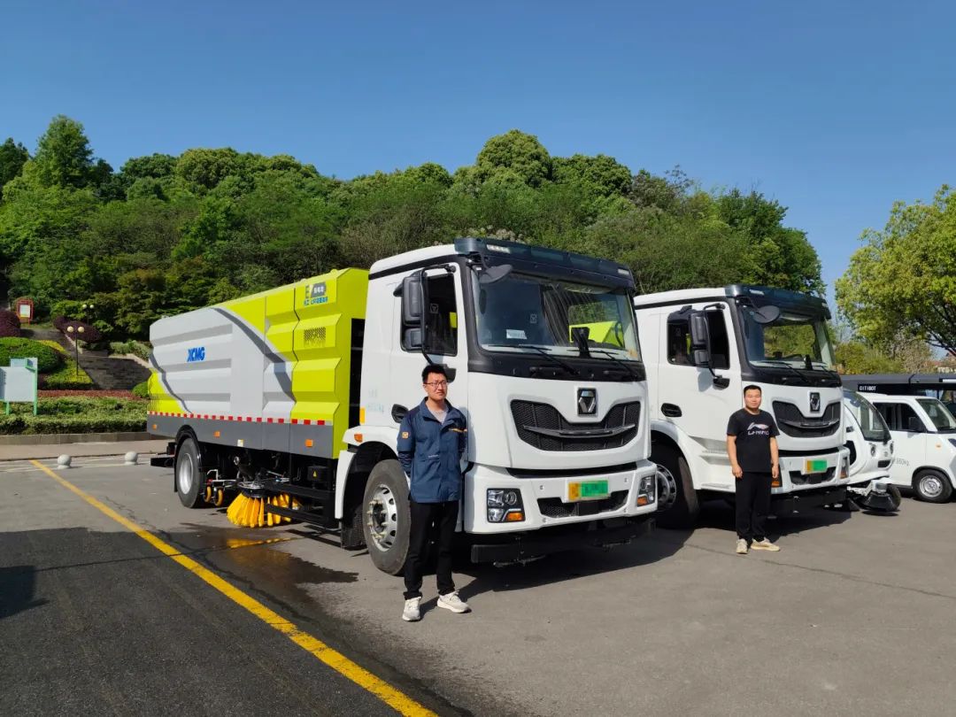 “綠”見安徽！徐工新能源產品亮相銅陵市道路清掃保潔現(xiàn)場會