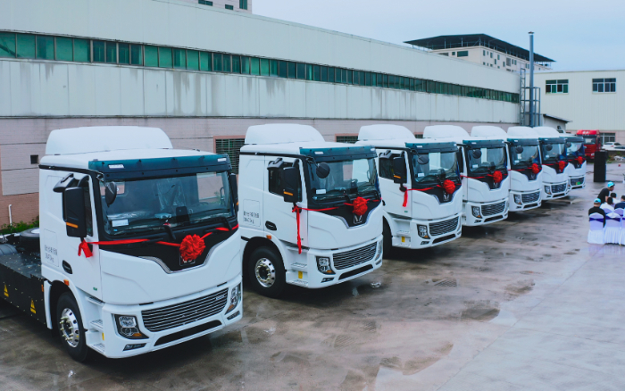 預見“梅”好！百臺徐工底置充電牽引車奔赴廣東梅州