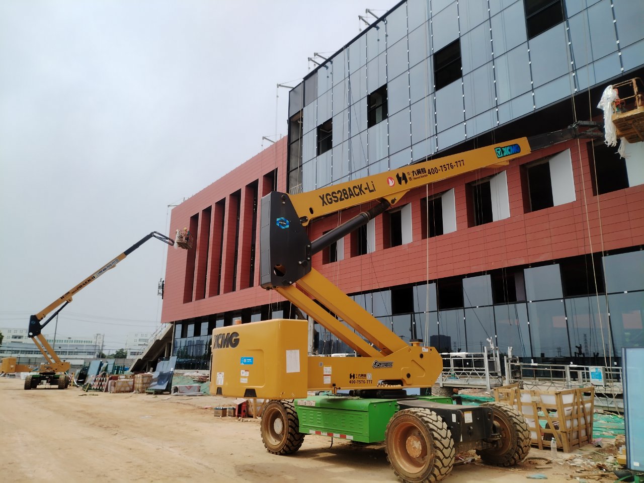 “綠”煥新能！徐工XGS28ACK-Li助力中國電子云研發(fā)基地打造綠色數(shù)字基建標(biāo)桿