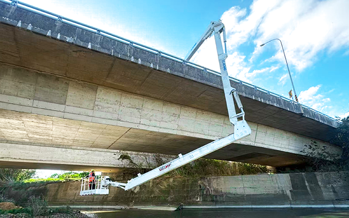 橋梁養(yǎng)護(hù)神器！徐工 QJZ18 筑牢橋梁安全防線