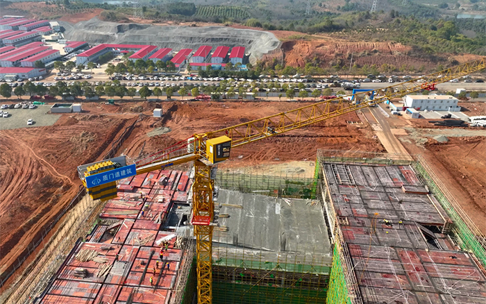 跑出加速度！37臺(tái)徐工塔機(jī)批量助建