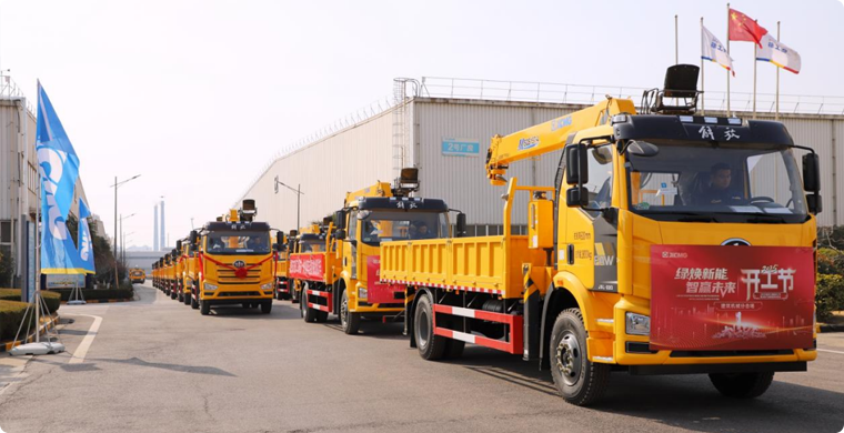 2025年，徐工&解放“整車一體化”隨車起重機(jī)批量發(fā)車，閃耀開門紅！
