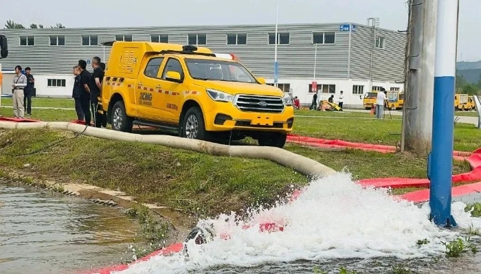 聚焦“大安全大應(yīng)急”，徐工參加防汛搶險(xiǎn)實(shí)戰(zhàn)演練