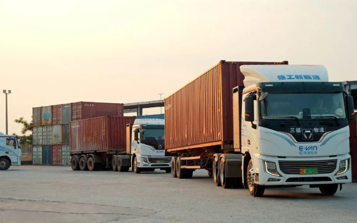 零碳實錄！徐工新能源重卡刷新港口物流“含綠量”