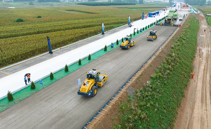 全場景智慧賦能，徐工水穩(wěn)層施工更便捷、更精準(zhǔn)！