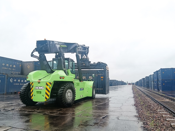 再添“新戰(zhàn)力”！鐵路干線物流的綠色引擎