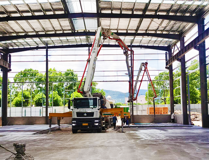 鋼鐵脊梁！徐工HB37米泵車顯實(shí)力 ！