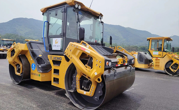 徐工XD135TVO助力江鶴高速改擴(kuò)建