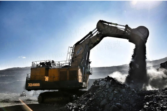 近5萬小時高效出勤！徐工XE4000液壓鏟受礦區(qū)高度贊揚！