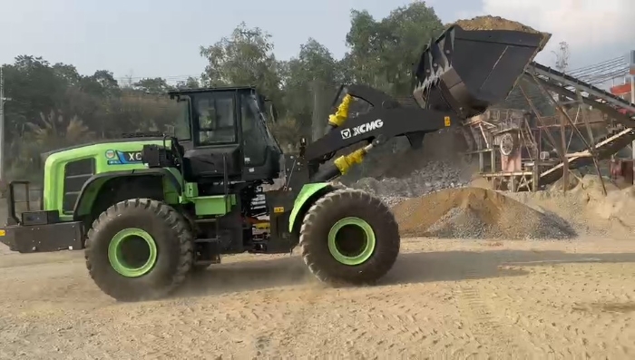 徐工純電動裝載機助力越南砂石料場，開啟綠色施工新紀元