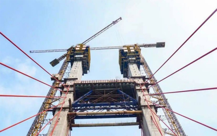 離通車又近一步！南孟溪特大橋主塔全面封頂