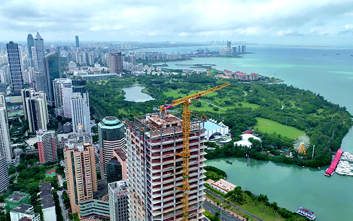 海闊憑“塔”躍 | 徐工塔機(jī)助建?？谥泻H中心