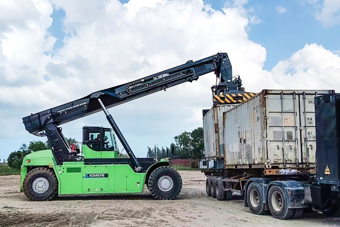 “回頭客”之選！徐工綠色先鋒深耕華南區(qū)域自貿(mào)港