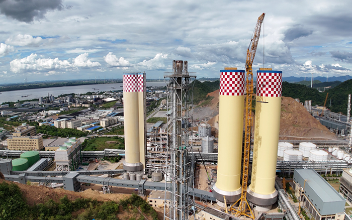 刷新紀(jì)錄！徐工 XGL3300-220S動(dòng)臂塔機(jī)化工吊裝顯神威