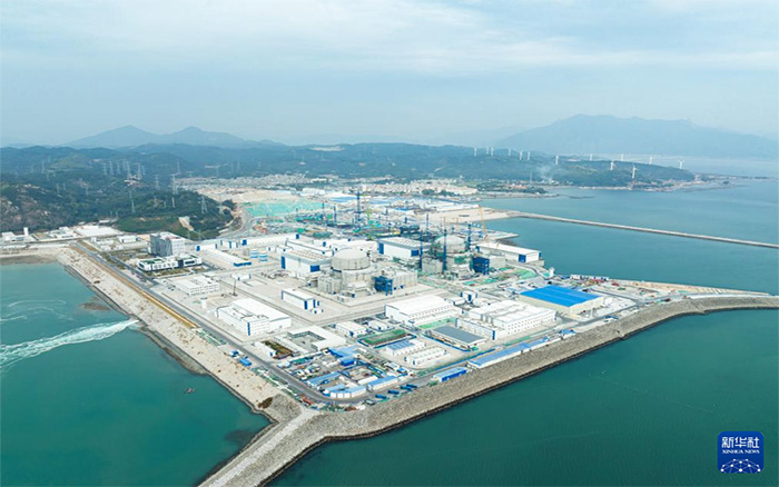 徐工塔機(jī)換新裝，孔雀藍(lán)助建核電項(xiàng)目