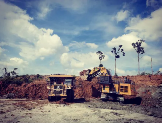 1+1>2，徐工“挖運”礦山組合擎動印尼煤礦作業(yè)效率