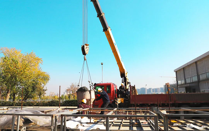 高效安全雙 buff！徐工隨車吊助力混凝土施工