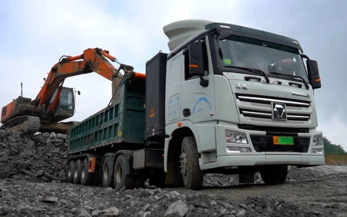 三次都選TA！徐工純電動牽引車助力西南砂石料運(yùn)輸！