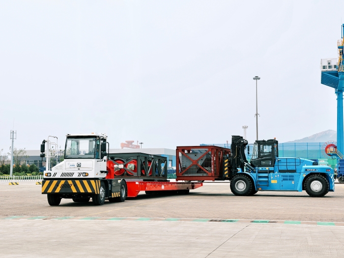 千里之外“秀操作”！徐工遠(yuǎn)控港機(jī)集群carry全場