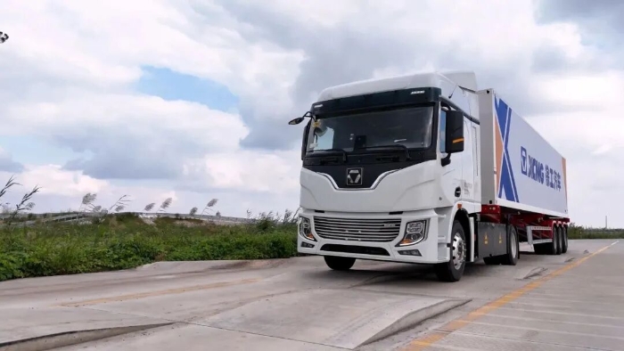 “雙11”呼喚“當(dāng)日達(dá)”！徐工4&times;2底充牽引車助力物流運(yùn)輸！